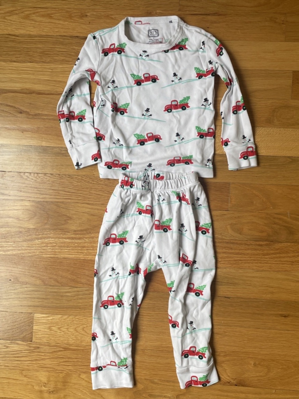 Sail To Sable Holiday Pajama Set, Red Truck Print, Long Sleeve 4T